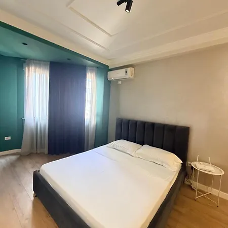Prayla Luxury At Condor Center * Tirana