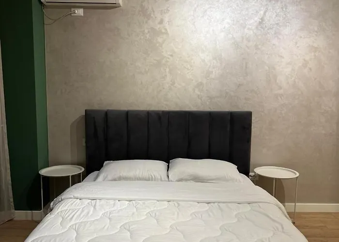 아파트 Prayla Luxury At Condor Center 티라나